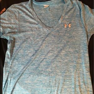 Small or Medium Women’s Under Armour Shirt